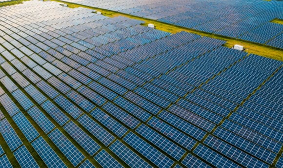 Renewables Gallop As Fossil Fuels Stall - Opportunities and Risks in the Energy Transition